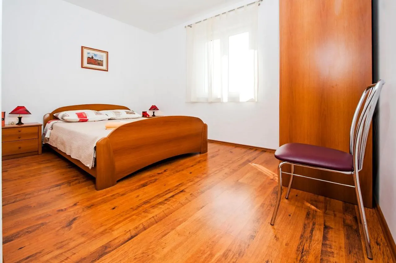 Apartments Bella B Rovinj 0*,